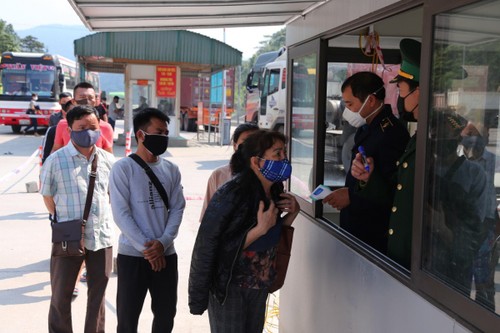 Suspension de l’accueil des ressortissants vietnamiens au poste-frontière de Câu Treo - ảnh 1