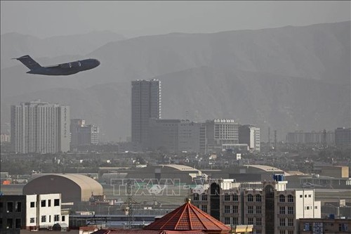 Afghanistan : les vols humanitaires onusiens ont repris vers le nord et le sud du pays - ảnh 1