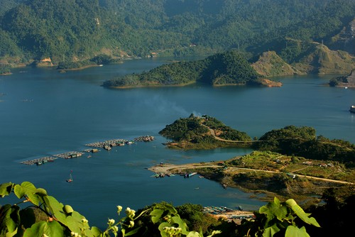 Écotourisme et sites archéologiques à Lâm Binh - ảnh 1