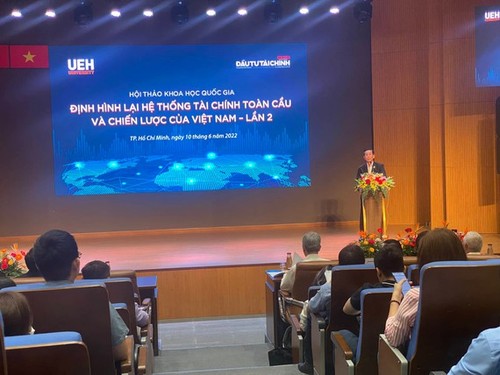 Colloque sur le remodelage du système financier mondial et la stratégie du Vietnam - ảnh 1