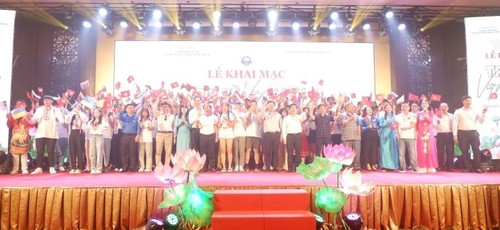 Ouverture du camp d’été des jeunes Viêt kiêu à Vinh - ảnh 1