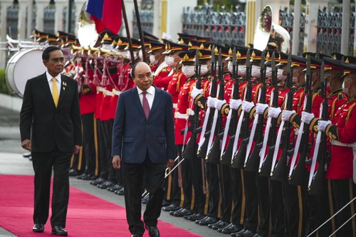 La cérémonie d’accueil en l’honneur de Nguyên Xuân Phuc - ảnh 2