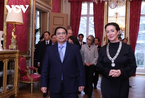 Pham Minh Chinh visite la CPA et rencontre la bourgmestre d’Amsterdam - ảnh 2