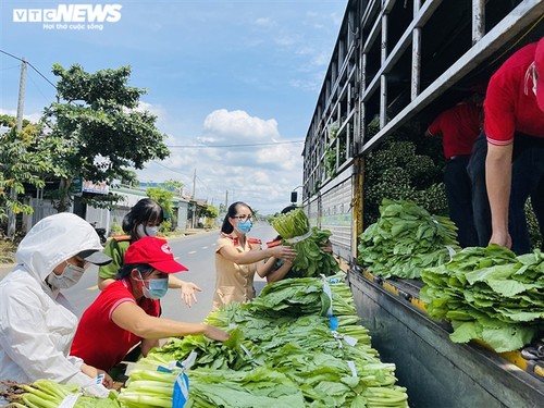 Tình người trong đại dịch ở Thành phố Hồ Chí Minh - ảnh 10