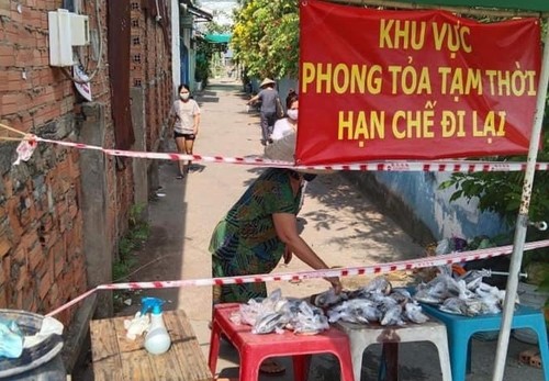 Tình người trong đại dịch ở Thành phố Hồ Chí Minh - ảnh 21