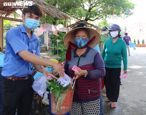 Nghìn hộ khó khăn ở Hội An xách giỏ đi chợ 'không tốn đồng nào' - ảnh 5