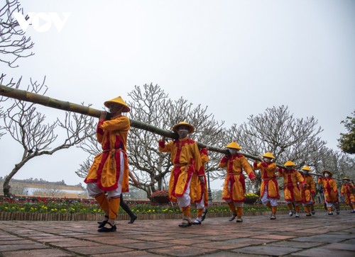 Lễ thưởng tiêu - dựng cây nêu đón Tết tại Huế - ảnh 7