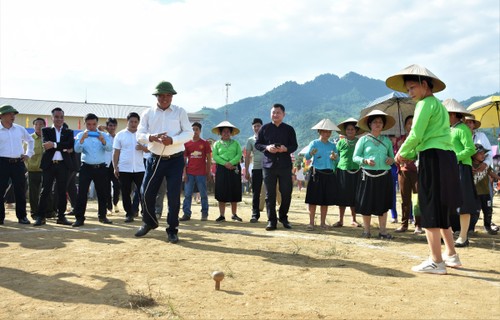 “Tức khang” - trò chơi độc đáo của người Tày Lục Yên - ảnh 1