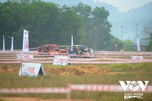 Thót tim những cú lật xe tại Giải đua xe Ô tô địa hình Việt Nam 2023 - ảnh 11