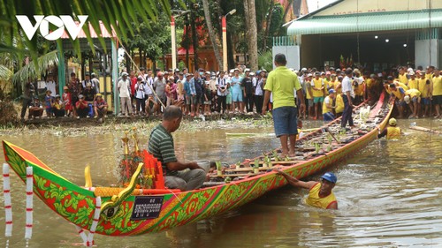 Phum Sóc rộn ràng chuẩn bị đón Lễ hội đua ghe Ngo đồng bào Khmer - ảnh 14