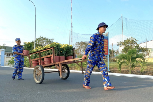 Người lính canh biển Tây Nam vui xuân đón Tết, sẵn sàng chiến đấu cao - ảnh 2