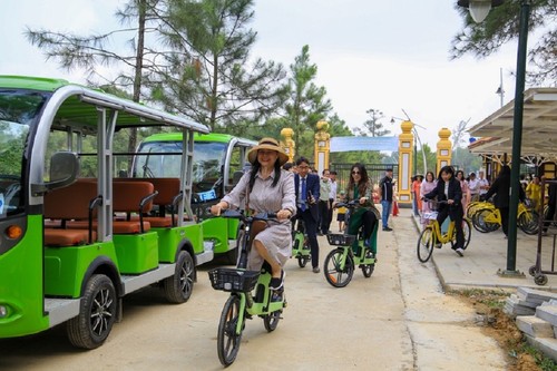 Trải nghiệm tuyến du lịch xanh tại khu vực lăng vua Gia Long, Huế - ảnh 4