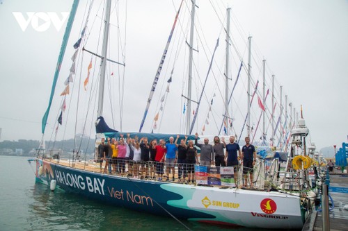 Cận cảnh 11 chiếc thuyền buồm Clipper Race tại Hạ Long - ảnh 3