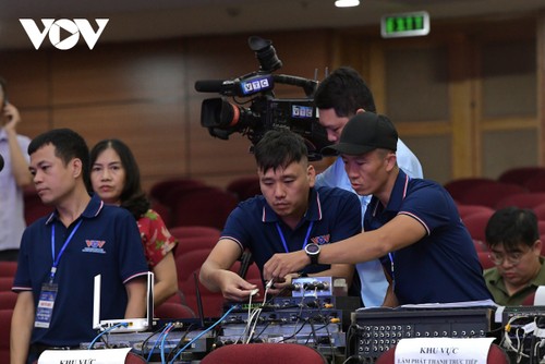 LIÊN HOAN PHÁT THANH TOÀN QUỐC LẦN THỨ XVI NĂM 2024: NHIỀU CHỦ ĐỀ "NÓNG" ĐƯỢC MỔ XẺ TRONG PHẦN THI PHÁT THANH TRỰC TIẾP - ảnh 14