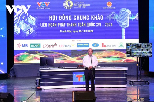 LIÊN HOAN PHÁT THANH TOÀN QUỐC LẦN THỨ XVI NĂM 2024: NHIỀU CHỦ ĐỀ "NÓNG" ĐƯỢC MỔ XẺ TRONG PHẦN THI PHÁT THANH TRỰC TIẾP - ảnh 1