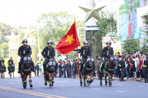 Đã mắt với màn biểu diễn kỵ binh trên đường phố TP.HCM - ảnh 6