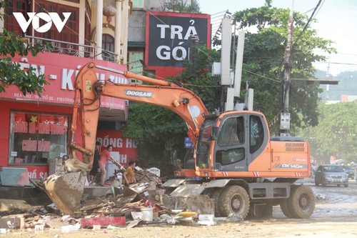 Thành phố Tuyên Quang trở lại phong quang, sạch đẹp chỉ sau 1 ngày nước rút - ảnh 11