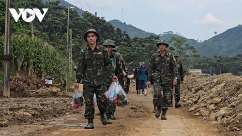 Xúc động ngày bộ đội chia tay Làng Nủ - ảnh 6