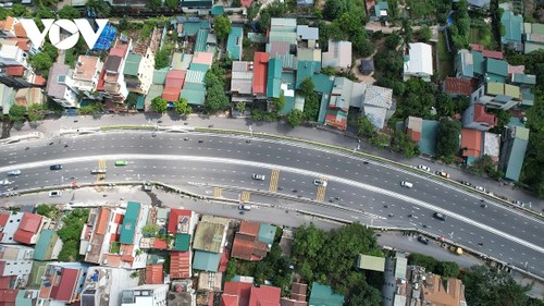 Cận cảnh tuyến đường ven sông Hồng "cong mềm mại" nhất ở Hà Nội - ảnh 2