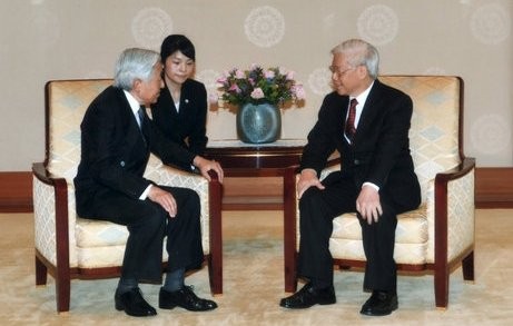 チョン共産党書記長　天皇陛下と謁見 - ảnh 1