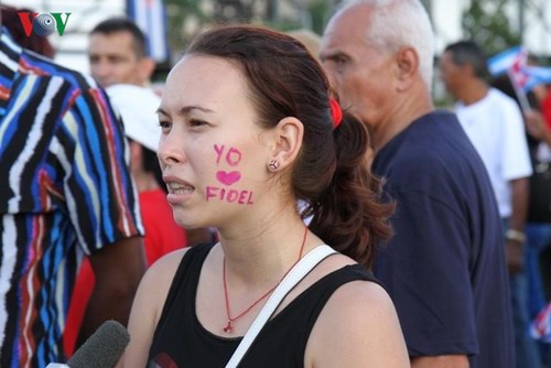 カストロ前議長の追悼式にちなんだ写真 - ảnh 7