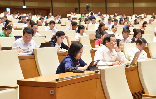 質疑応答：有権者に対する国会議員の責任感 示す - ảnh 1