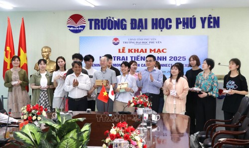 ベトナムと日本の大学生、英語キャンプで交流 - ảnh 1