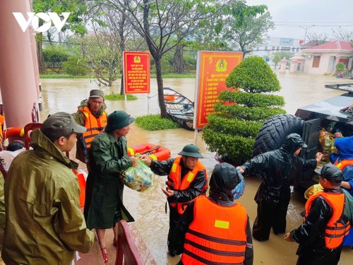 中部・中部高原地域の暴風雨・洪水被災者への支援を呼びかけ - ảnh 2