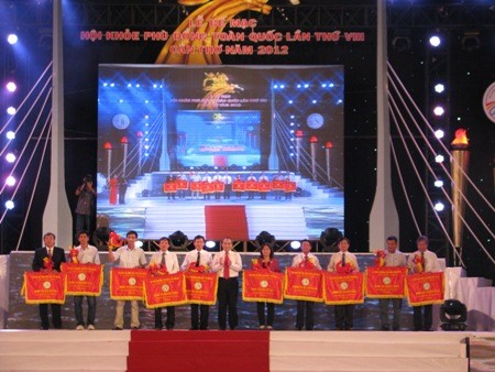 2012年第8届全国扶董运动会落下帷幕 - ảnh 1