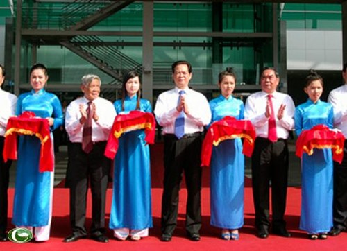 阮晋勇出席富国国际航空港落成典礼 - ảnh 1