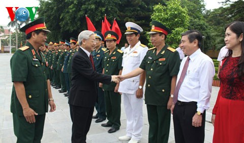 阮富仲出席国防学院开学典礼 - ảnh 1