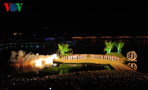 2014年顺化艺术节闭幕：五洲文化汇聚闪耀 - ảnh 1