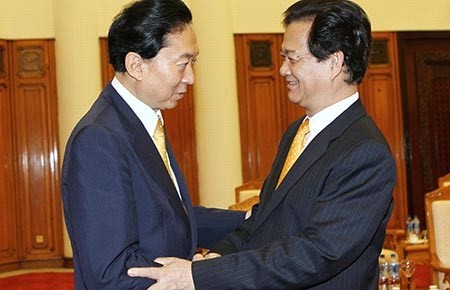 阮晋勇总理会见原日本首相鸠山由纪夫 - ảnh 1