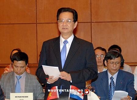 阮晋勇总理：加大宣传力度  主动应对气候变化 - ảnh 1