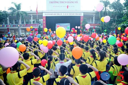 河内各所学校举行新学年开学典礼 - ảnh 3