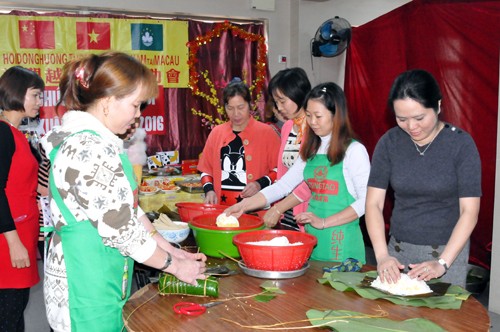 旅居香港和澳门越南人：在国家发展的欢乐沸腾气氛中喜迎新春 - ảnh 3