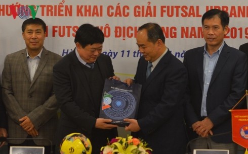 VFF和VOV配合提高Futsal奖举办质量 - ảnh 1