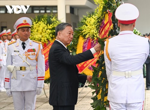 阮富仲总书记葬礼以国葬规格举行 - ảnh 6