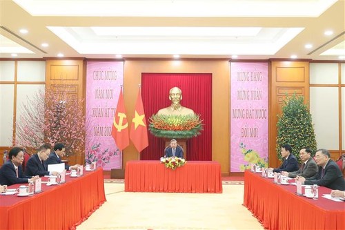 苏林同古巴共产党第一书记、古巴共和国主席通话 - ảnh 1