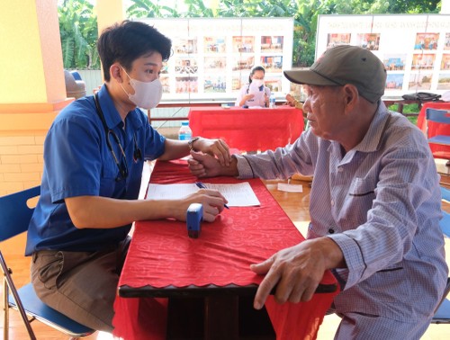 2025年青年月启动仪式在隆安省举行 - ảnh 1