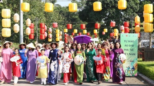 全国妇女响应2025“奥黛周” - ảnh 1