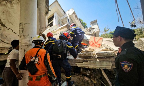 组图：越南救援队抵达缅甸首都地震灾区 - ảnh 1