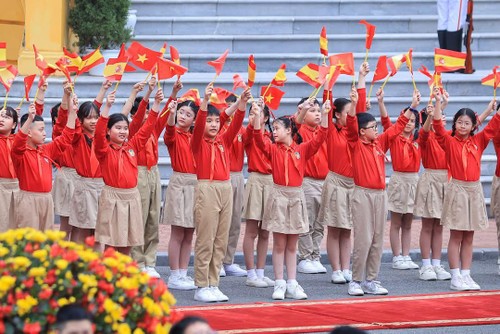 范明政主持仪式，欢迎西班牙首相正式访问越南 - ảnh 2