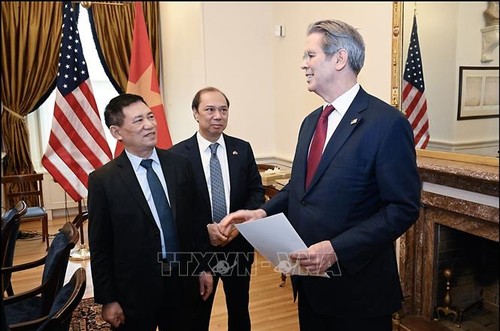 美国财长贝森特担任对越谈判代表团团长 - ảnh 1