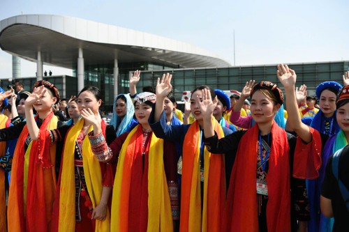 范明政到机场为中共中央总书记、中国国家主席习近平送行 - ảnh 3