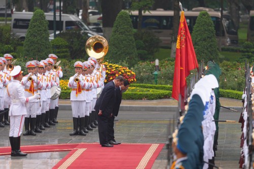 组图：范明政主持仪式欢迎日本首相访越 - ảnh 2