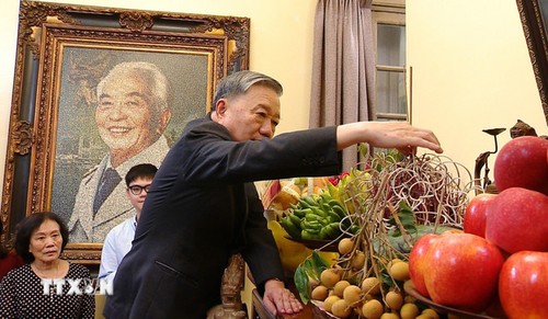 苏林缅怀武元甲大将和文进勇大将 - ảnh 1