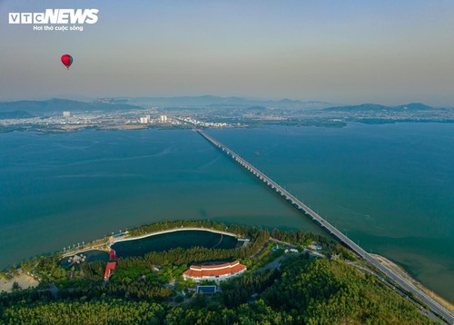 平定沿海公路风景如画 - ảnh 2