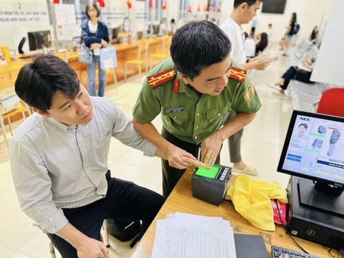 自7月1日起向居住在越南的外国人发放二级电子身份证 - ảnh 1