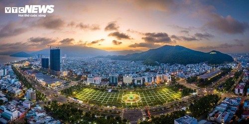 归仁海滨街区的璀璨夜景 - ảnh 1